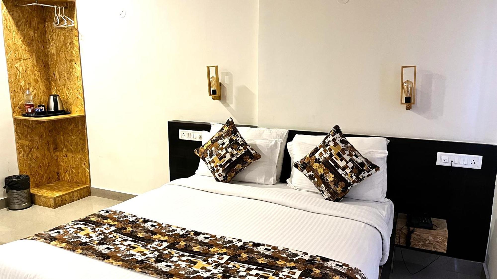 Athasri Hotel Hsr Layout Bangalore Exterior foto