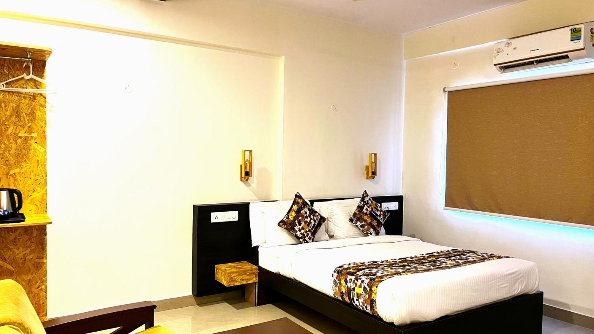 Athasri Hotel Hsr Layout Bangalore Exterior foto